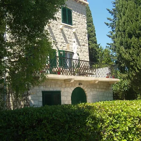 فيلة Bella Vista
